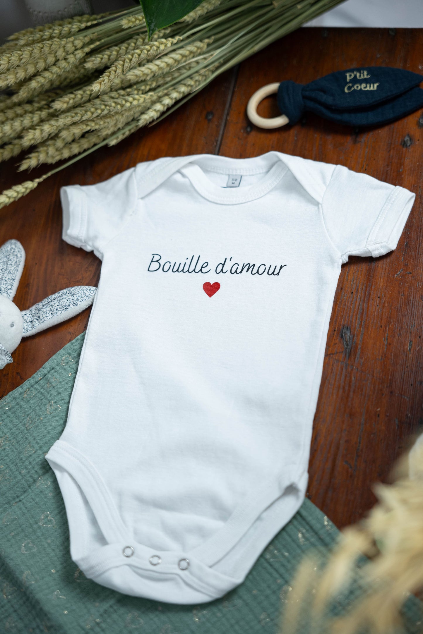 Body blanc personnalisé : douceur et émotion pour bébé
