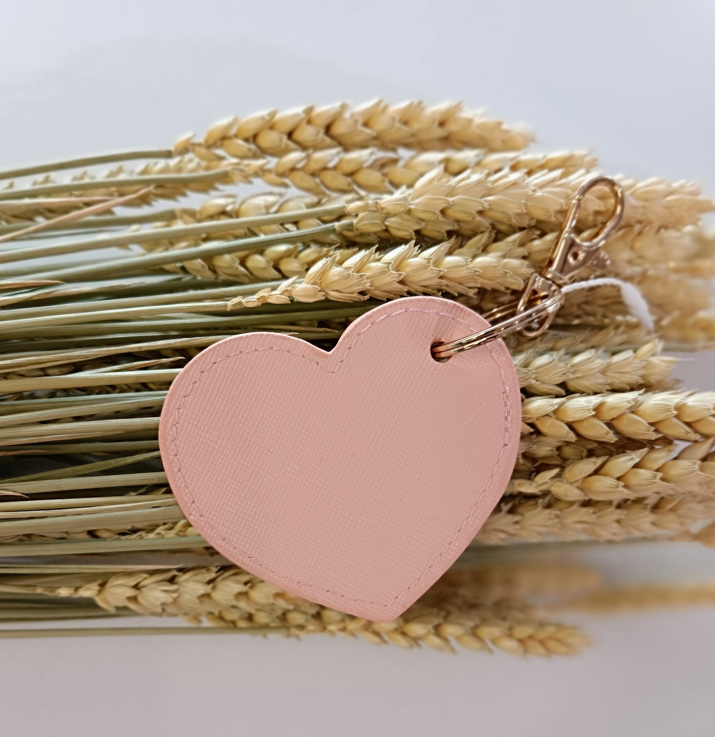 Porte-clés personnalisés : le petit bijou qui fera fondre le cœur de Papi et Mamie !