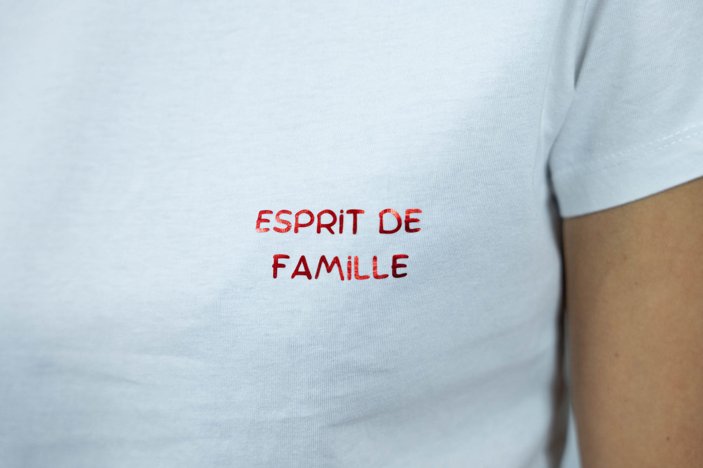 Tee-shirt femme "Esprit de Famille", célébrez les liens qui comptent
