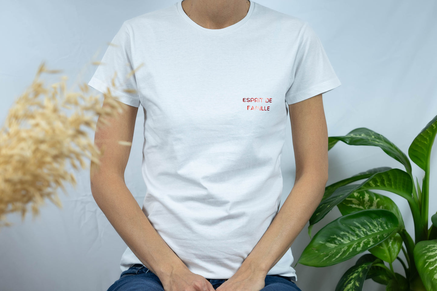 Tee-shirt femme "Esprit de Famille", célébrez les liens qui comptent