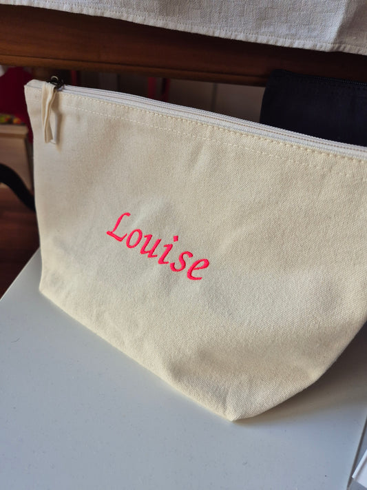 Pochette brodée personnalisée
