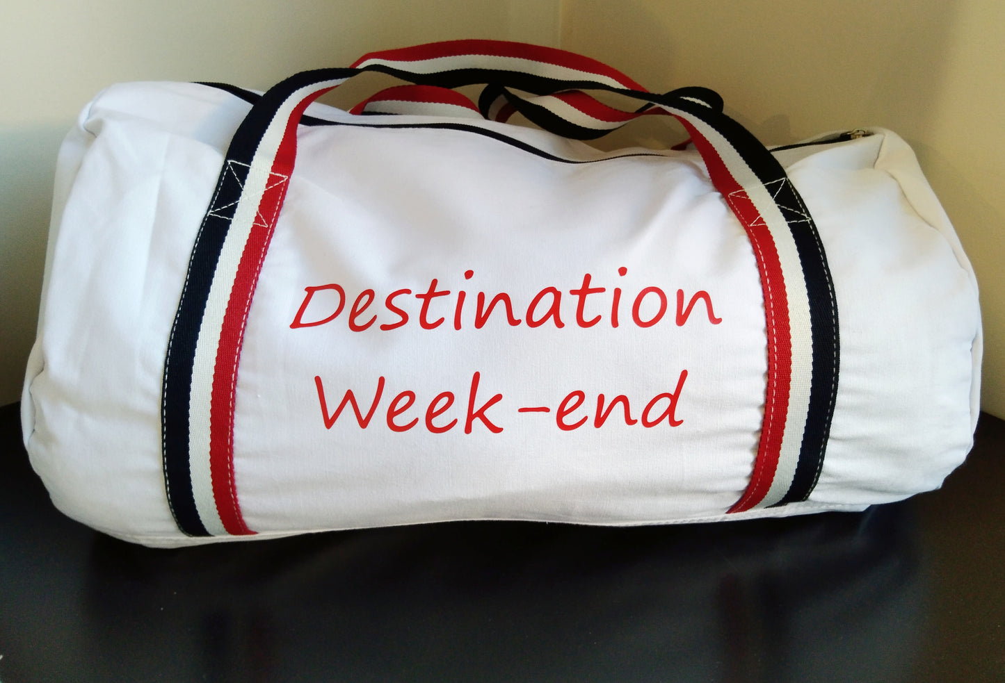 Sac Polochon personnalisé bleu marine ou blanc "Destination week-end"