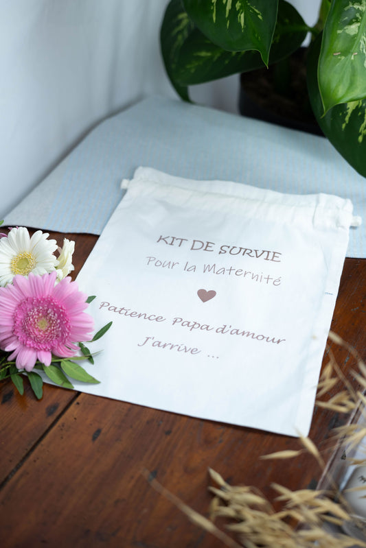 Pochon blanc personnalisé en coton biologique "Kit de Survie pour la maternité"